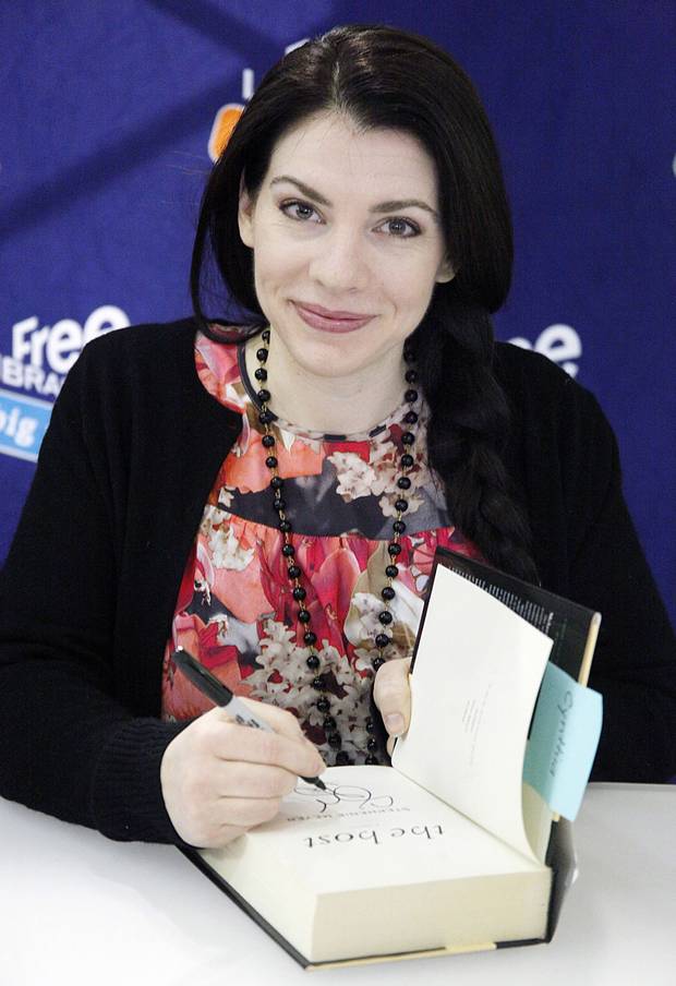 stephenie meyer book